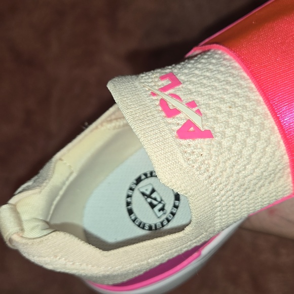 APL Women\'s Cream and Pink Slip-On Sneakers, New, Size 7